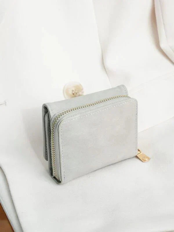 Small Minimalist Wallet with Coin Pocket